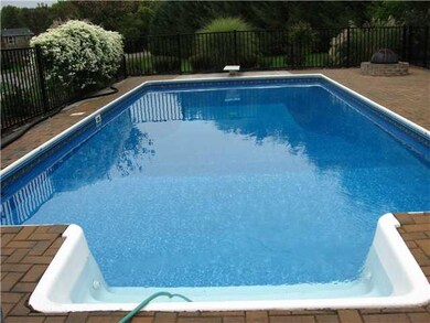 Swimming Pool/Hot Tub/Sauna