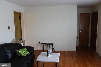 751 W Main St, New Holland, PA 17557 - photo 2