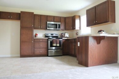 1032 Smith Gap Rd, Bath, PA 18014 - photo 3