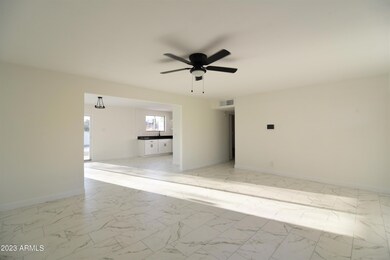 3037 N 40th Dr, Phoenix, AZ 85019 - photo 6