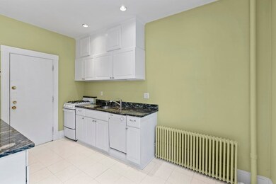 109 Winchester St unit 6, Brookline, MA 02446 - photo 4