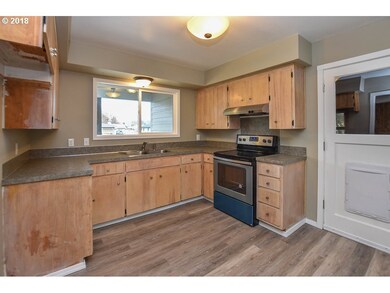 2236 36th Ave, Longview, WA 98632 - photo 4