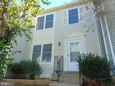 3626 Mcdowell Ct, Dumfries, VA 22026 - photo 2