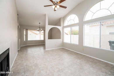 004-photo-living-room-6963424