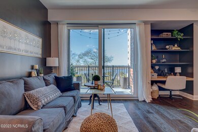 Living Area w/River Views