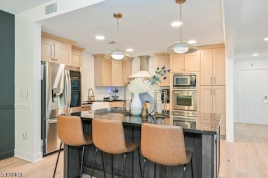 Port Liberté
Port Liberté unit 14, Jersey City, NJ 07305 - photo 6