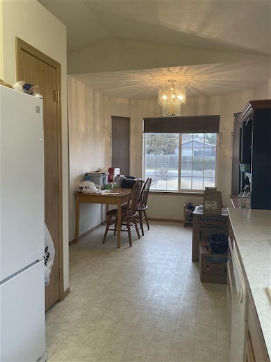 961 N Stanley St, Medical Lake, WA 99022 - photo 3