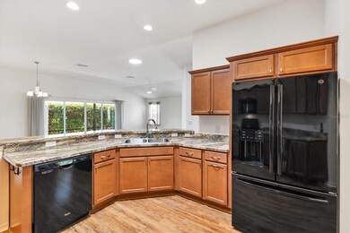 BEAUTIFUL KITCHEN WITH WOOD CABINETS