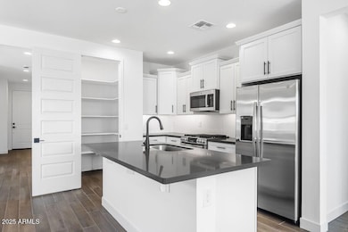 18147 W Hiddenview Dr, Goodyear, AZ 85338 - photo 5