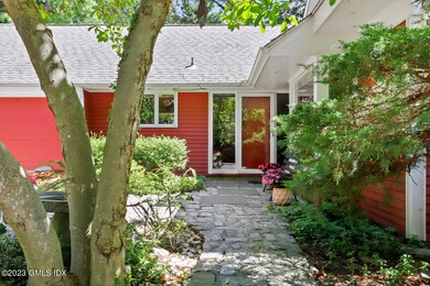 236 Riverside Ave Riverside CT-large-009