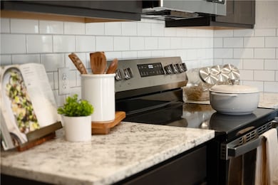 3528 Pointe Du Hoc Dr, Bryan, TX 77808 - photo 2