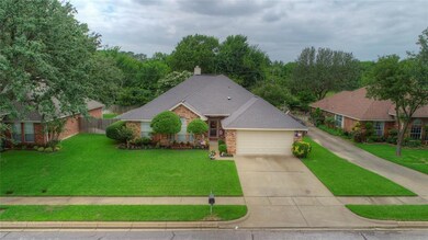 6413 Westgate Dr, North Richland Hills, TX 76182 - photo 2