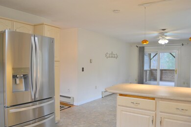 5 Falcon Dr, MerriMacK, NH 03054 - photo 4