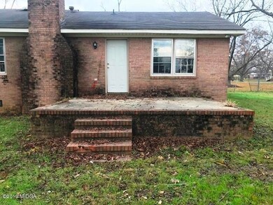 7. BACK PATIO