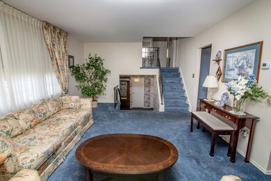 7 Mohawk Dr, Matawan, NJ 07747 - photo 3