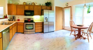 Eat-In Kitchen