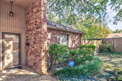 401 401 Amberwood Cir, Tyler, TX 75701 - photo 2