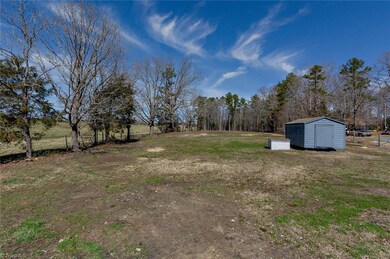 1214 Burney Rd, Asheboro, NC 27205 - photo 4