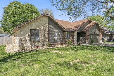901 Breann Ct, Nixa, MO 65714 - photo 2