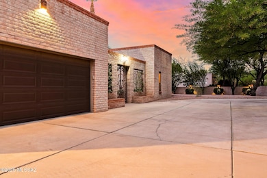 14-web-or-mls-12513 E Jeffers Pl - MLS I