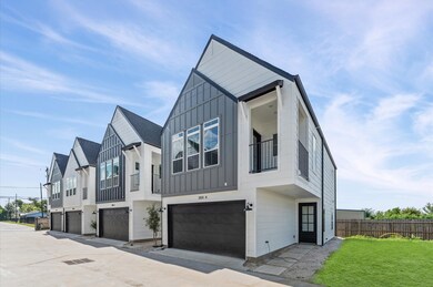 3105 Jensen Dr unit A, Houston, TX 77026 - photo 2