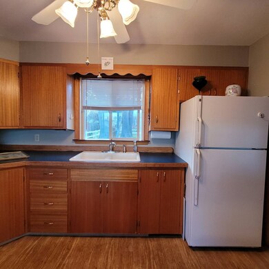 206 W 1st St, Oshkosh, NE 69154 - photo 7