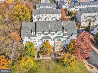 7096 Little Thames Dr, Gainesville, VA 20155 - photo 2