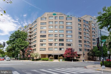 Carriage House unit 619, Washington, DC 20037 - photo 2