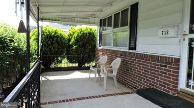 712 Holly Ln, Mount Holly, NJ 08060 - photo 2