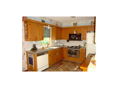 View 2 of kitchen---window overlooks nice back yar
