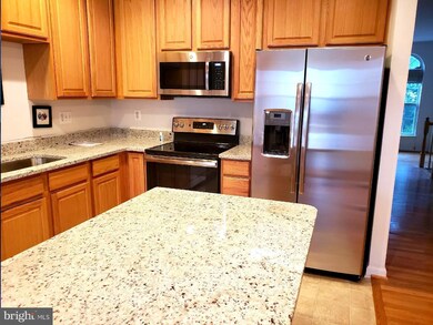 42757 Bennett St, Chantilly, VA 20152 - photo 7