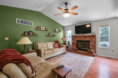 2325 Westchester Dr, Maryville, IL 62062 - photo 2