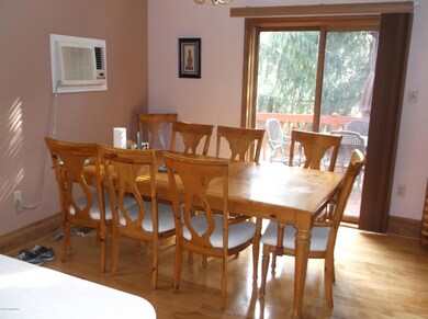 7103 Robinwood Dr, Tobyhanna, PA 18466 - photo 3