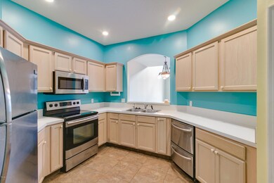 Large Eat in Kitchen
