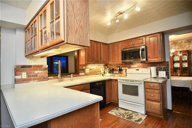 6751 Kepler Rd, New Franklin, OH 44216 - photo 4