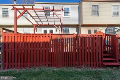 12433 Sky Blue Dr, Germantown, MD 20874 - photo 2