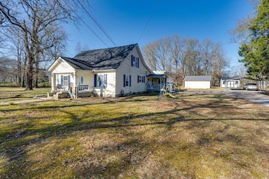 993 Alvin York Hwy unit 993, Whitwell, TN 37397 - photo 3