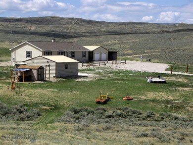 27 Roberts Trail E, Belfry, MT 59008 - photo 5