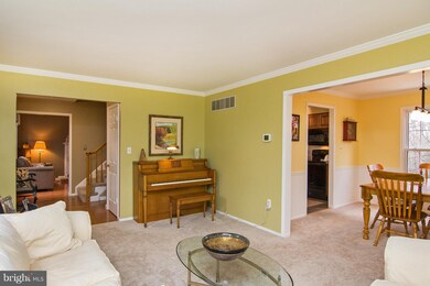 636 Tanglewood Dr, Sykesville, MD 21784 - photo 5