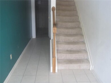 Entry/Foyer.