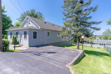 25 Grapevine Place, Latham, NY 12110 - photo 2