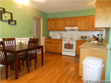 5415 Oakcreek Ln, Louisville, KY 40291 - photo 4