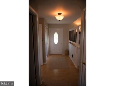 205 Woodgreen Ct, Claymont, DE 19703 - photo 4