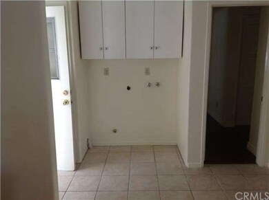 Front Unit - Laundry Area