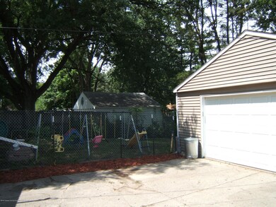 3632 Alpine Dr, Lansing, MI 48911 - photo 4