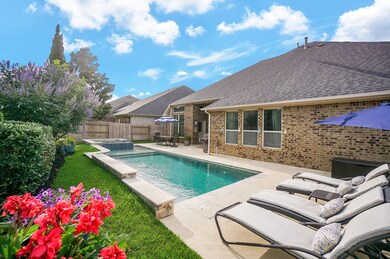 27719 Ashbrook Falls Ct, Fulshear, TX 77441 - photo 4