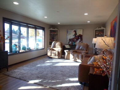 1316 Roland Ln, Mitchell, SD 57301 - photo 5