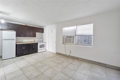 332 SW 3rd St unit 10, Belle Glade, FL 33430 - photo 4