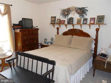 17457 Cindy Ln, Hagerstown, MD 21740 - photo 6