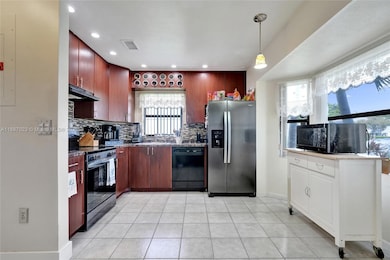 450 NW 106th Terrace, Pembroke Pines, FL 33026 - photo 4